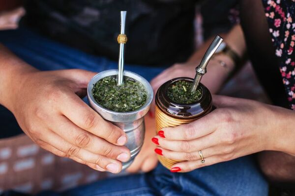 Diario británico resurge debate sobre “peligrosidad” del consumo del mate y la yerba