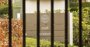 La Nación / ¿Qué es el sistema SWIFT y cómo afectaría a nuestro país la exclusión de Rusia?