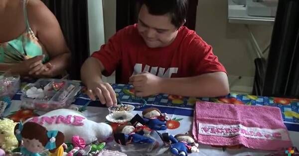 La Nación / “Bichito Manualidades”: adolescente con síndrome de Down lanzó su emprendimiento