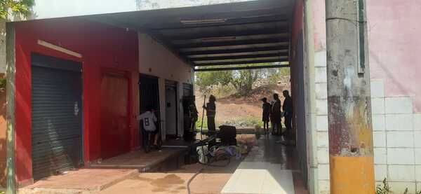 Indigente perdió fuego a una casilla en el circuito comercial de Encarnación