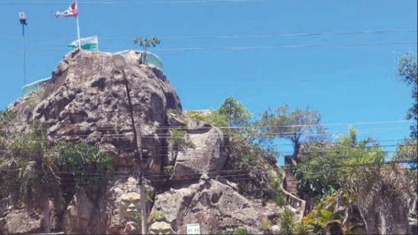 Clavaron a médico por un celular en mirador del Cerro