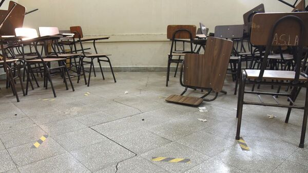 Con dinero guardado, Nenecho hubiera construido 80 aulas