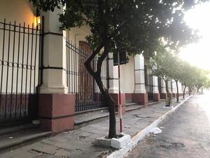Colocan rejas a la Catedral de Asunción para repeler vandalismo