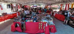Expo Tereré: Último día de la feria de artesanos en Plaza de la Democracia