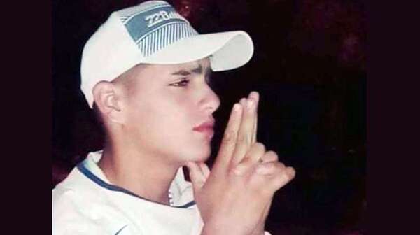Argentina: Un joven de 18 años puso a cargar su celular, recibió una descarga y murió electrocutado