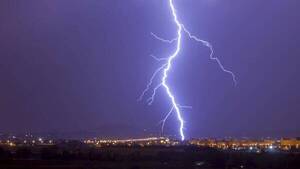 Crónica / Ou hína, está tarde se viene la tormenta he'i