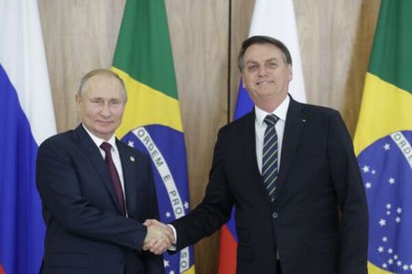 Bolsonaro rechaza sancionar a Moscú y destaca sus acuerdos comerciales con Putin - ADN Digital
