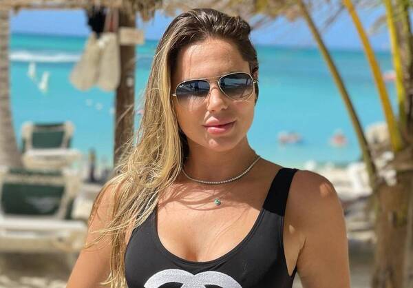 La esposa de Marcelo Moreno Martins causa furor con los hinchas del ciclón en las redes sociales