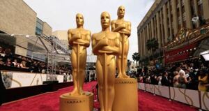 Documentalistas nominados al Óscar quieren llevar a personas sin techo a la gala