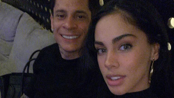 Crónica / Iturbe, romántico con su sexy esposa en el cumple de ella