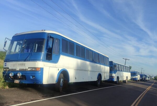 Suman 10 buses abandonados en Curuguaty - ADN Digital
