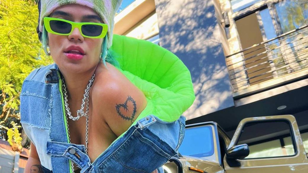 Crónica / Karol G va a ser "mula" de narcos en una serie