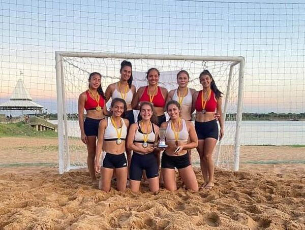 Olimpia y Villa Hayes, campeones en el Circuito de beach handball - Polideportivo - ABC Color
