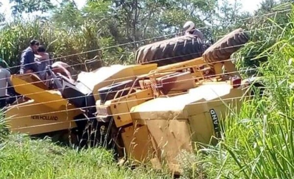 Menor de 14 años muere tras vuelco de trilladora en Itakyry