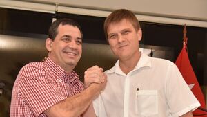 Hugo Velázquez elige a Juan Manuel Brunetti como su dupla presidencial 