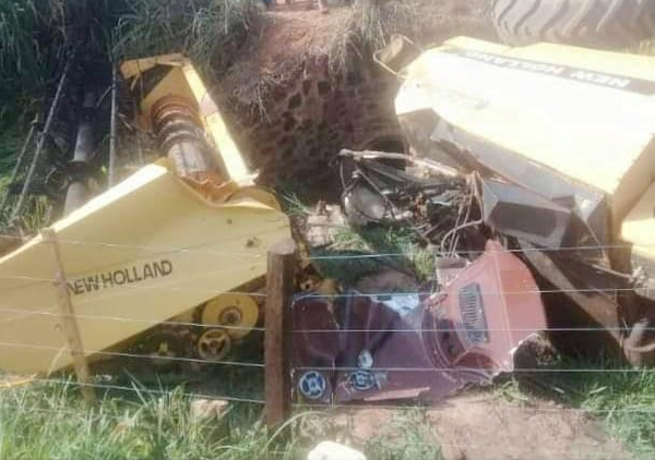 Menor de 14 años muere tras volcar con máquina agrícola que conducía - Noticiero Paraguay