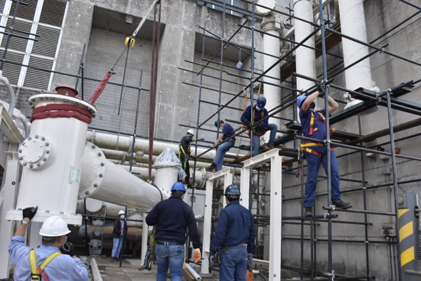 EBY recibe en sede Asunción currículos de interesados en trabajar como ingenieros electromecánicos