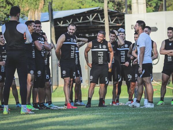 Olimpia: entrenamiento matutino y viaje para la revancha de la Fase 2 - Olimpia - ABC Color