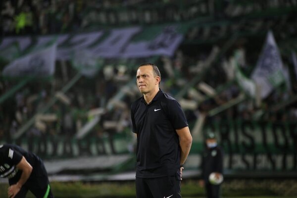 Atlético Nacional se queda sin DT antes de la revancha con Olimpia