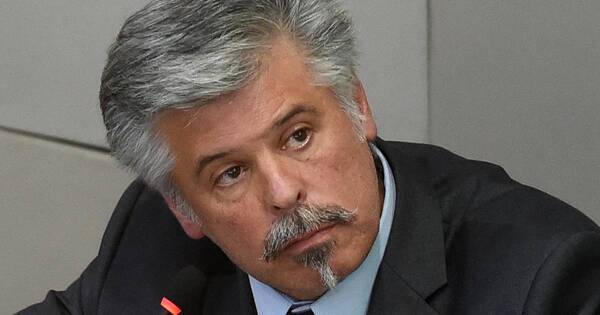 La Nación / “Desconoce el derecho y la Constitución”, afirma abogado sobre Giuzzio tras recusar a fiscales