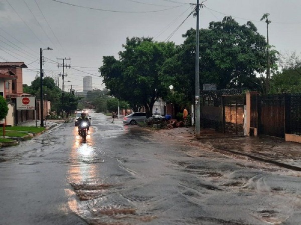 Tras temporal la ANDE informó que 40 mil usuarios pertenecientes al área metropolitana quedaron sin energía eléctrica