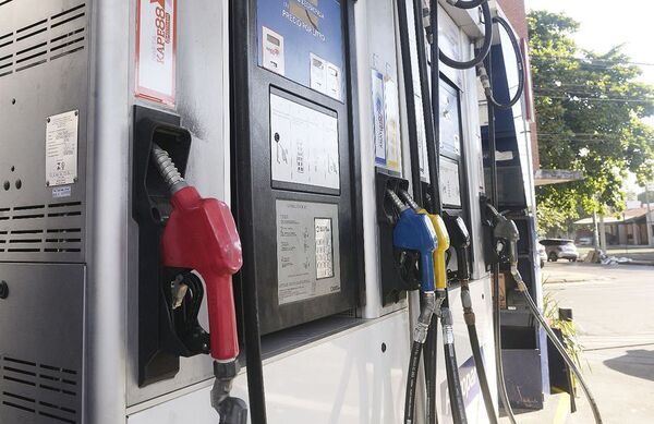 Petropar garantiza provisión de combustible para el mercado local - La Clave
