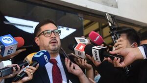 Abogado de Cartes dice que Giuzzio recurre a chicanas para no declarar