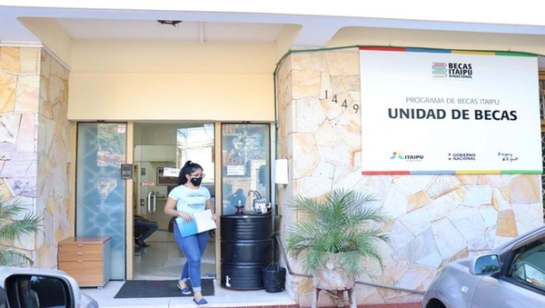 Ya está disponible la lista oficial de postulantes que rendirán examen para las becas ITAIPU