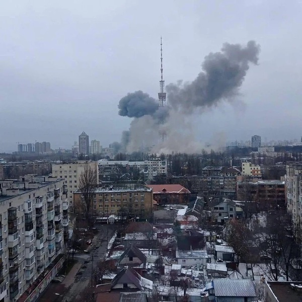 Rusia bombardeó una torre de comunicación y dejó a Kiev sin TV