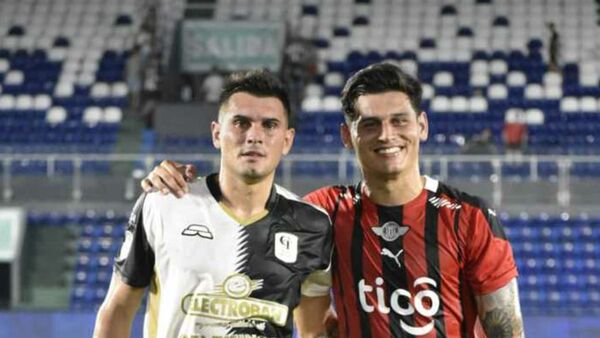 Los hermanos Espinoza sean unidos en la cancha