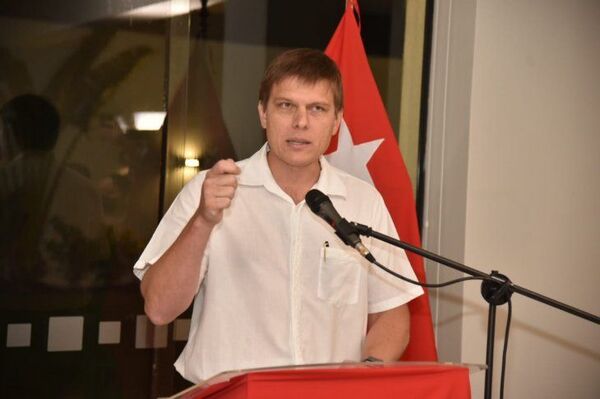 Brunetti asegura que renunciará como ministro tras dejar «en orden» el MEC