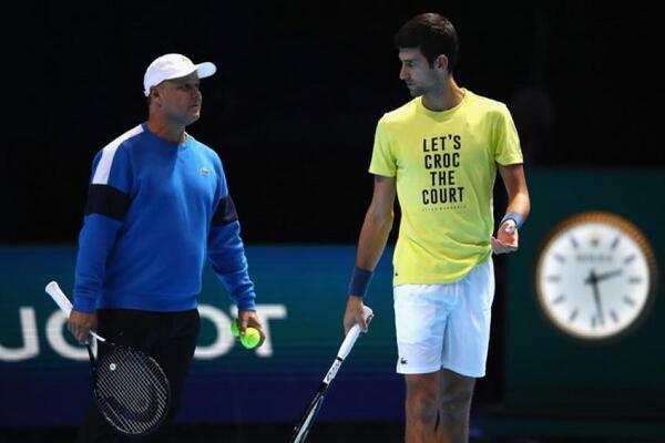 Djokovic y su entrenador Vajda rompen su relación, según web serbia