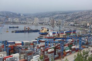 La economía chilena empieza a enfriarse y crece menos de lo previsto en enero - MarketData