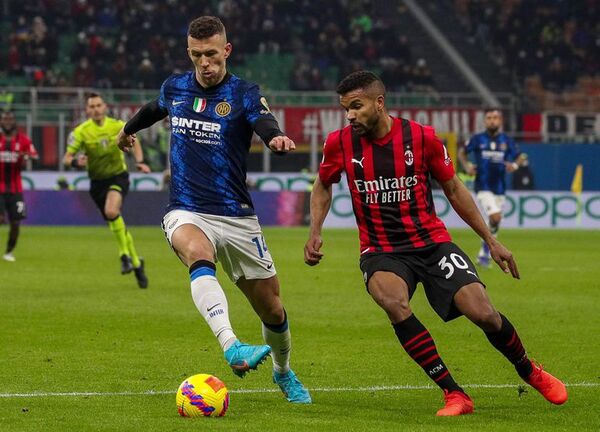 El Inter sobrevive a un Milan desacertado - Fútbol Internacional - ABC Color