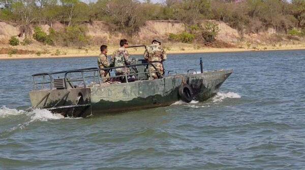 Crónica / Denuncian a uniformados argentinos por disparar a compatriota en el Río Paraná