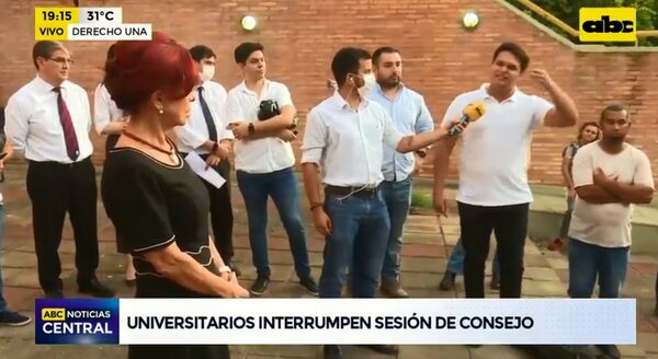 Tensión en Derecho UNA: alumnos piden renuncia de la vicedecana Myriam Peña - Nacionales - ABC Color