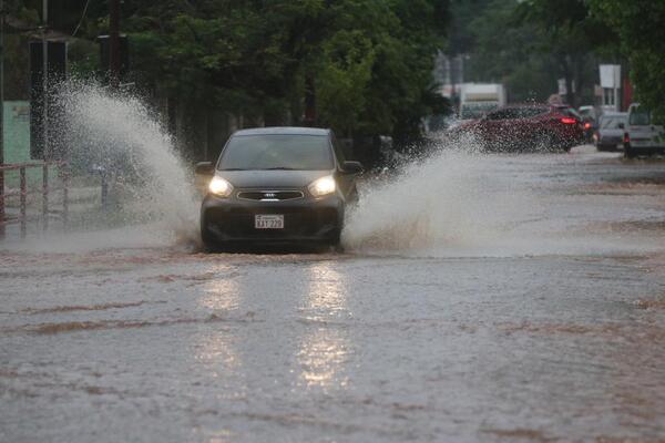 Diario HOY | Anuncian lluvias y ocasionales tormentas