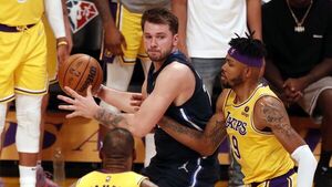 Doncic deja muy 'tocado' el orgullo de los Lakers