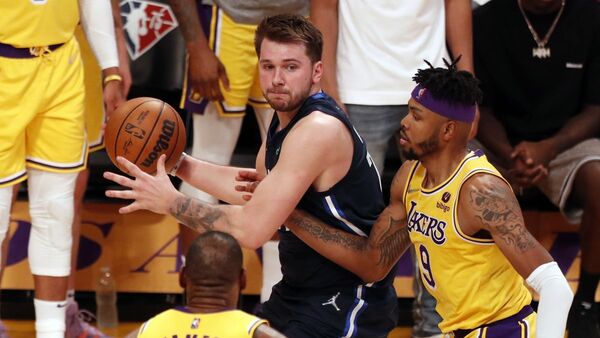 Doncic deja muy 'tocado' el orgullo de los Lakers