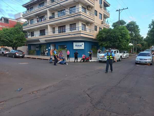 Motociclista resulta herida tras un choque en el centro de Encarnación