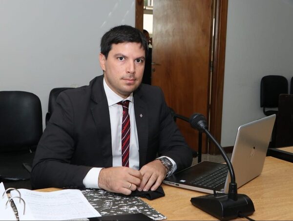Eduardo Royg renuncia como fiscal de la Unidad contra el Narcotráfico · Radio Monumental 1080 AM