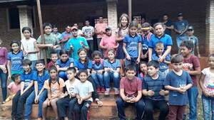 MAYOR OTAÑO: PADRES RECLAMAN RESTITUCIÓN DE RUBROS Y RETORNO DE PROFESORES - Itapúa Noticias