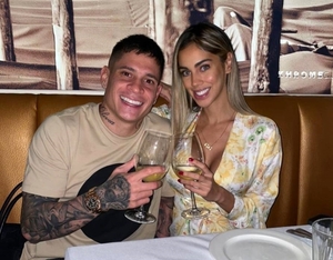 ¡Bienvenidos los 30! Juan Iturbe celebra la vida de su esposa Guadalupe González