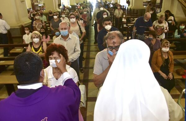 Católicos inician la Cuaresma - Nacionales - ABC Color