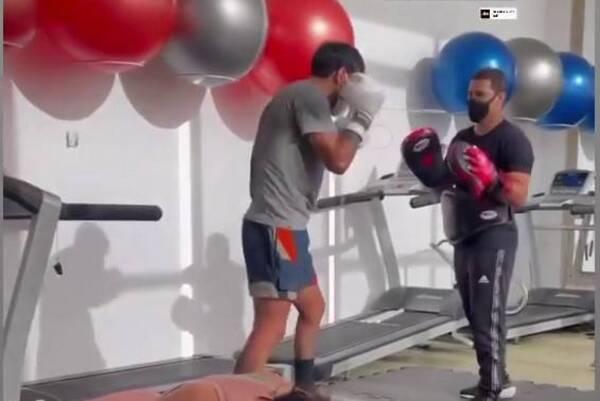 Crónica / [VÍDEO] ¡Ndetavyonde! No le desafíes a un mano a mano a Gustavo Gómez