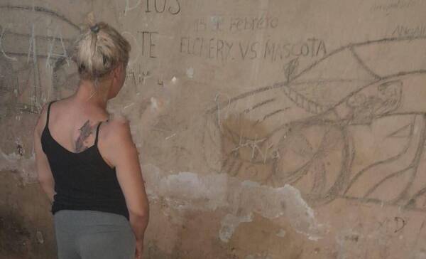 Crónica / Travesti garroteó a su mamá de 70 años anga