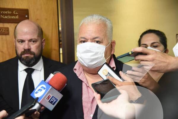 Crónica / ¡Hake pea! Fiscalía pide detención de Carlos Osorio tras renuncia como dipu
