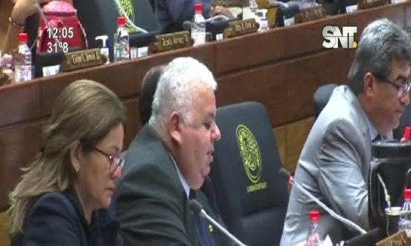 Congreso Nacional: Ozorio presenta renuncia a su banca y jura Guadalupe Aveiro - SNT