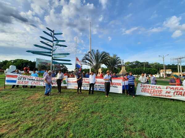 Exobreros de Itaipú reclaman pagos en Coronel Oviedo – Prensa 5