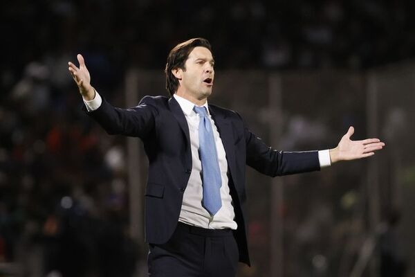 América despide a Santiago Solari por malos resultados